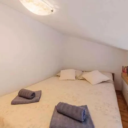 In - Istrien 33192 Apartment